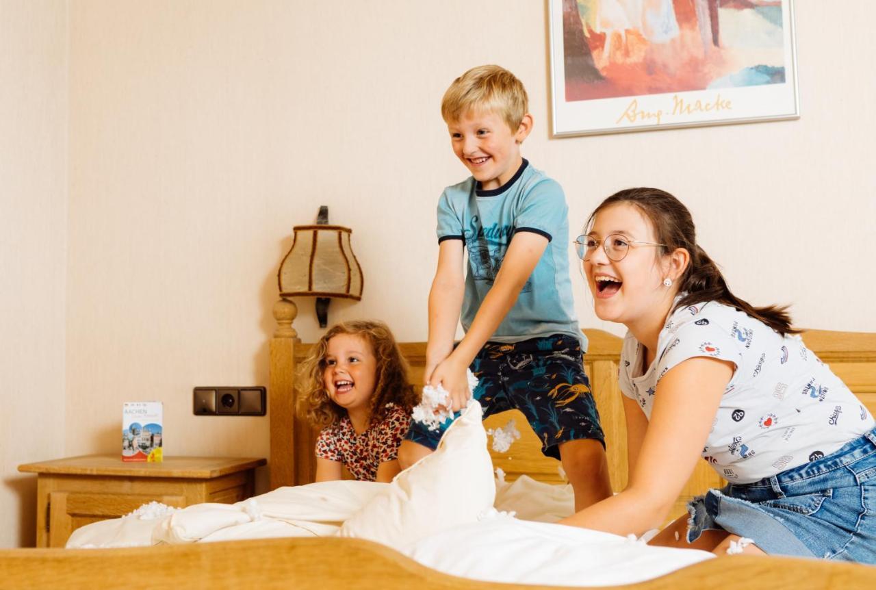 אאכן Hotel Buschhausen מראה חיצוני תמונה