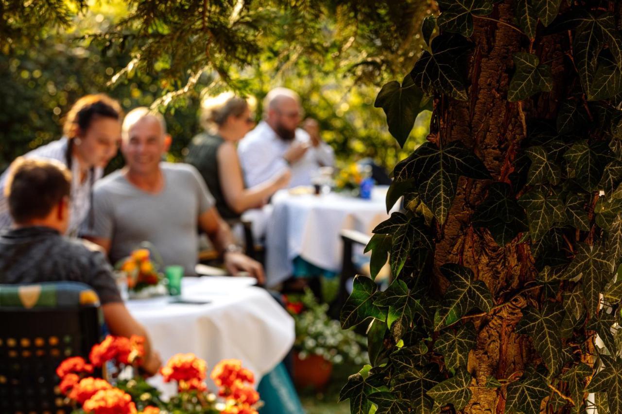 אאכן Hotel Buschhausen מראה חיצוני תמונה